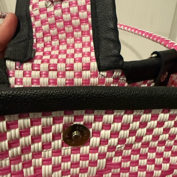 Artesanal Pink and White Woven Tote Bag - Picture 6 of 11